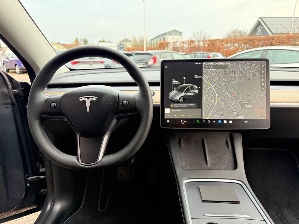 Tesla Model Y Long Range AWD 5d