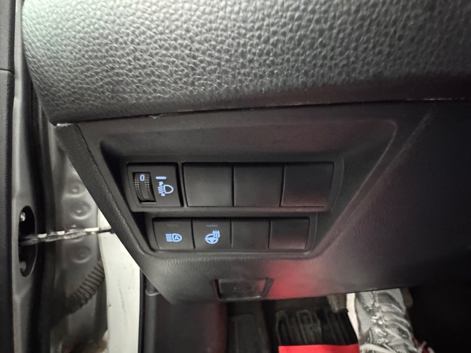 Toyota Yaris 1,5 Hybrid H3 e-CVT 5d