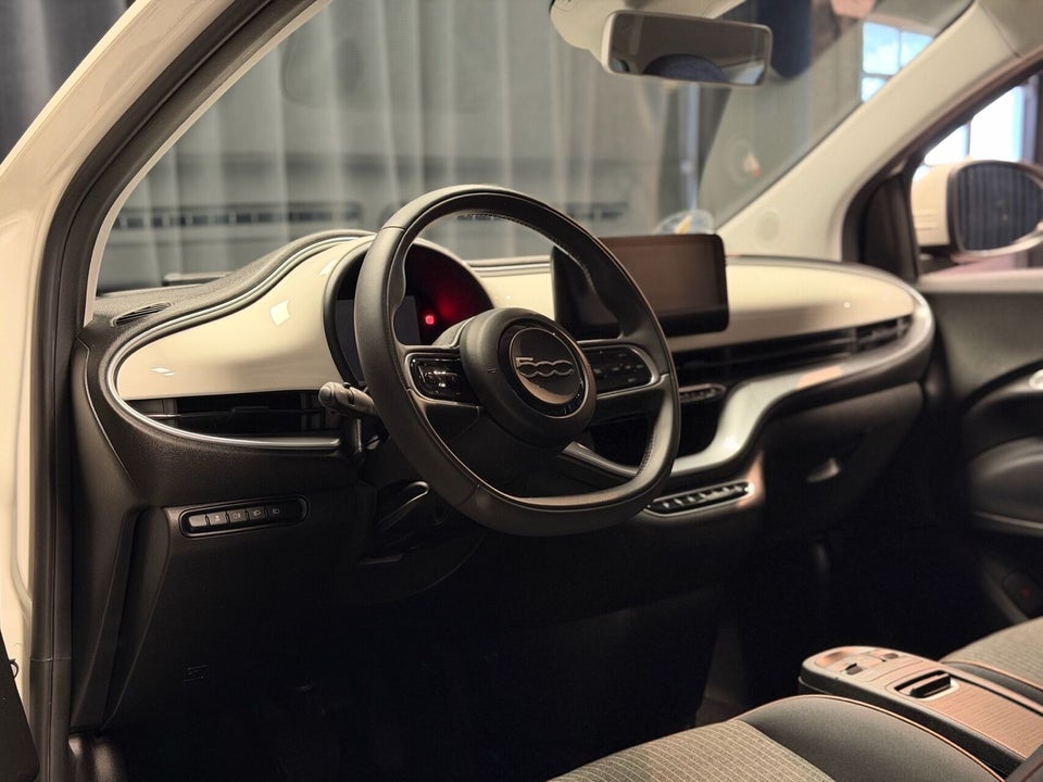 Fiat 500e 42 Icon 3d
