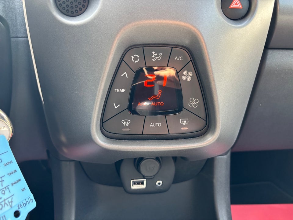 Toyota Aygo 1,0 VVT-i x-press 5d