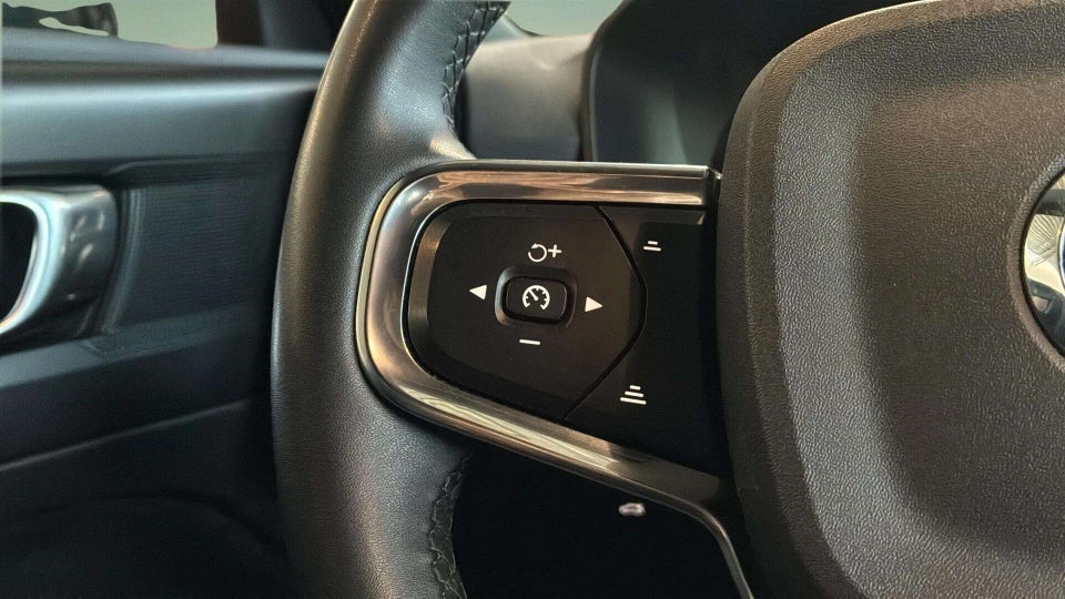 Volvo XC40 P6 ReCharge Core 5d