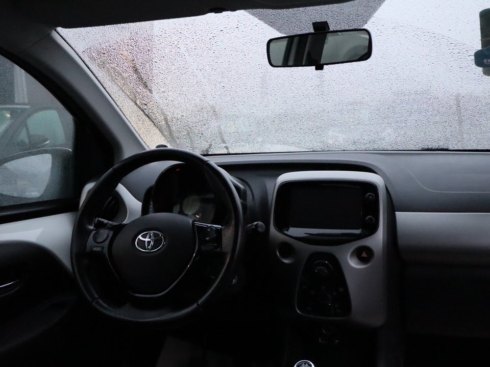 Toyota Aygo 1,0 VVT-i x-clusiv 5d