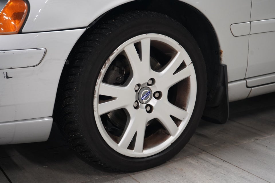 Volvo V70 2,5 T Momentum aut. 5d