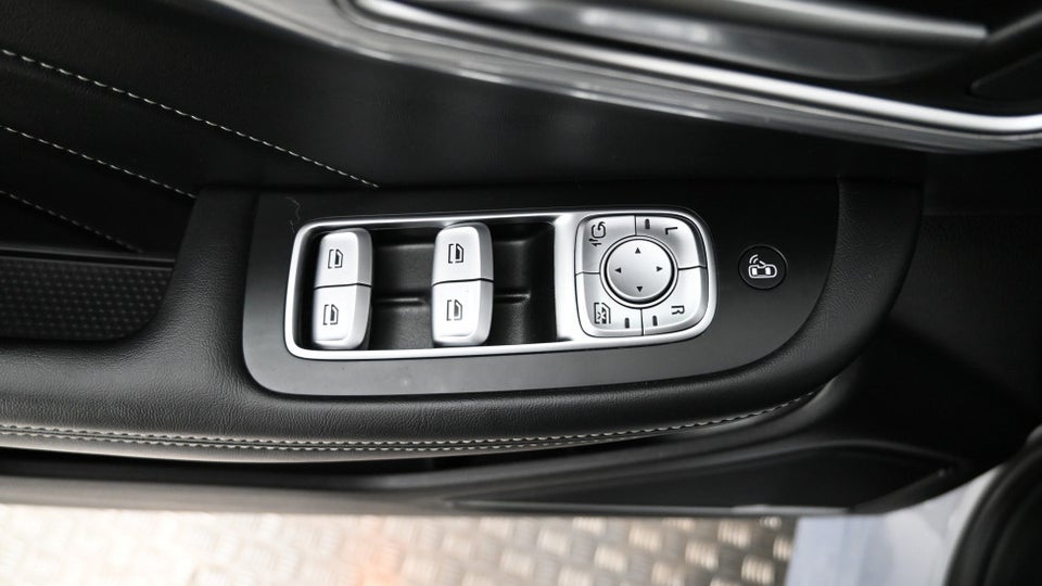 MG Marvel R Luxury 5d