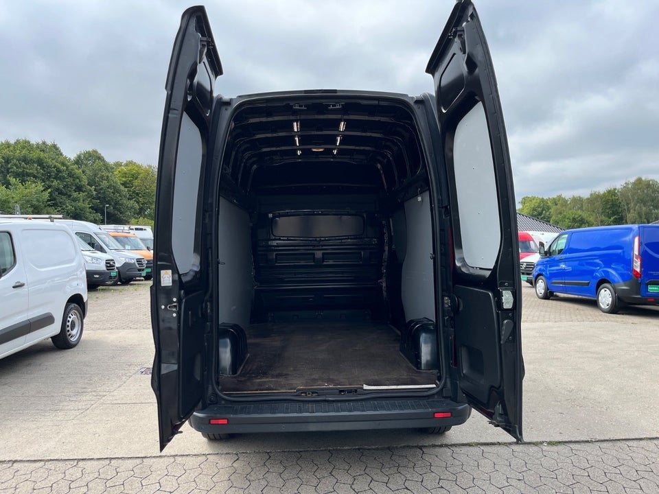 Renault Trafic T29 2,0 dCi 145 L2H2