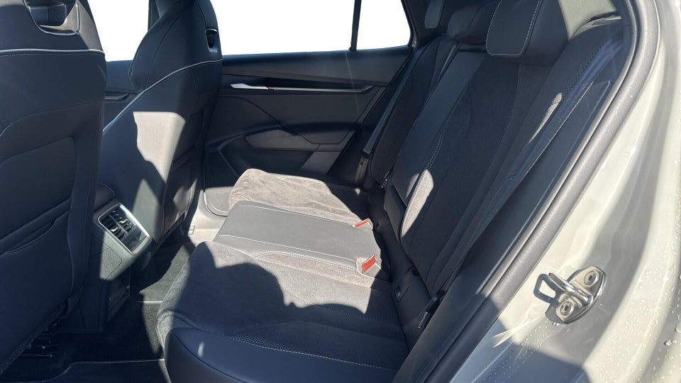 Skoda Elroq 85 iV Sportline 5d
