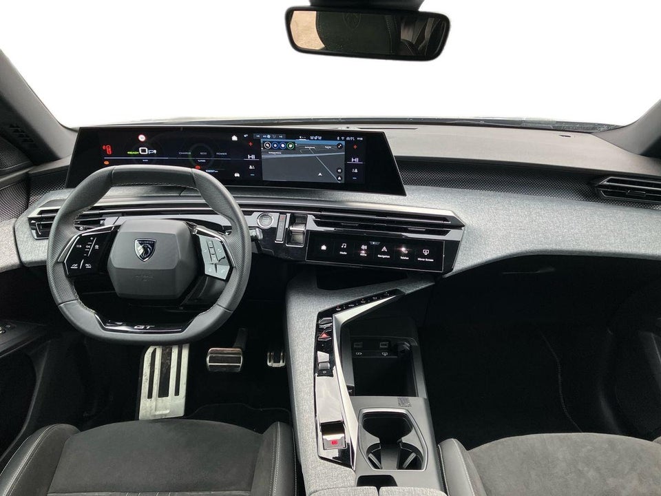 Peugeot e-3008 77 GT 5d