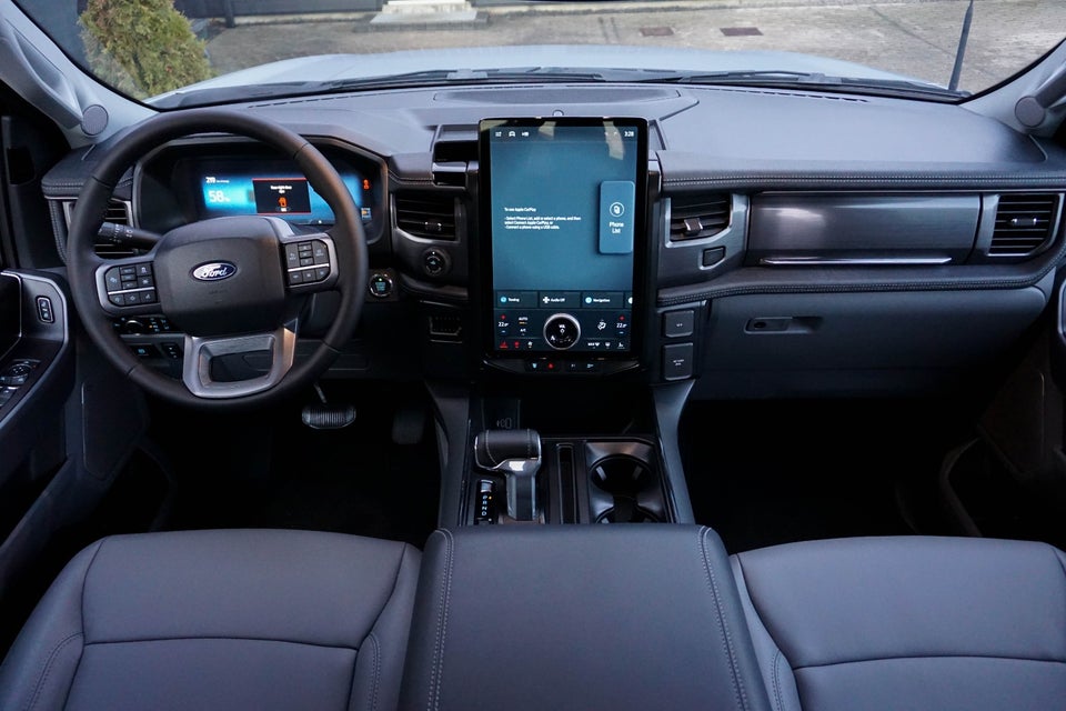 Ford F-150 123 Lightning Flash Extended Range 4d