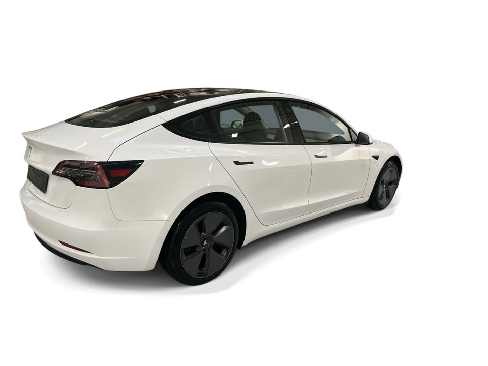 Tesla Model 3 Long Range RWD 4d