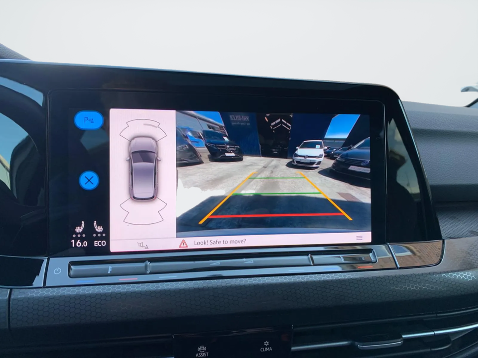 VW Golf VIII 1,4 GTE DSG 5d