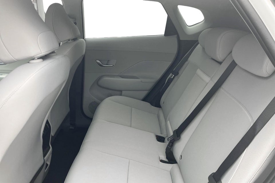 Hyundai Kona 65 EV Essential 5d