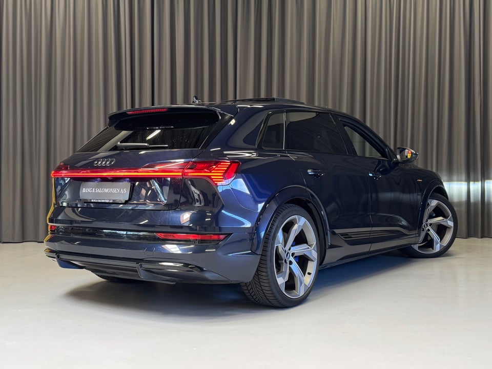 Audi e-tron S quattro 5d