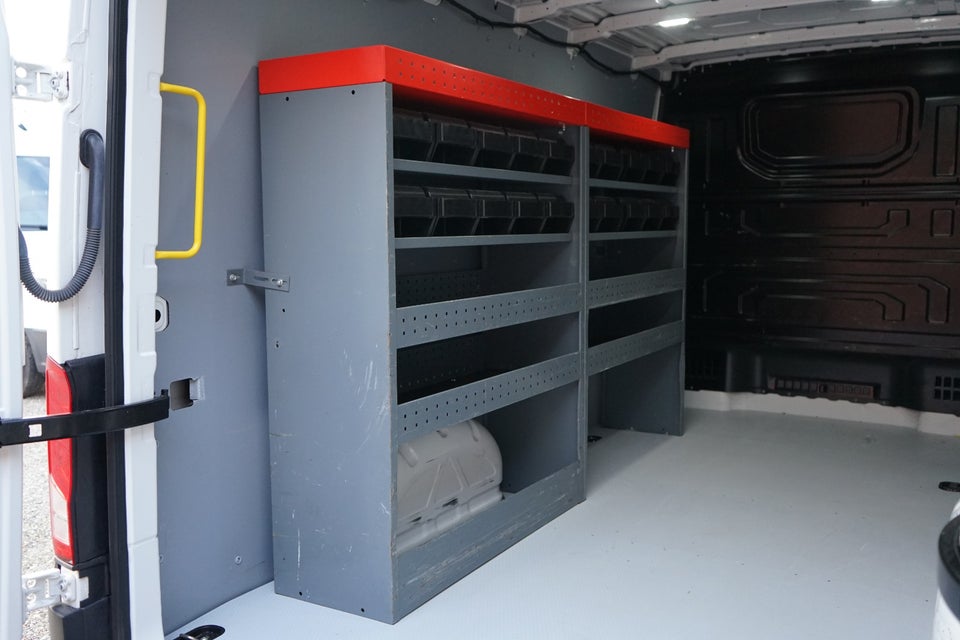 VW Crafter 35 2,0 TDi 140 Kassevogn L3H1