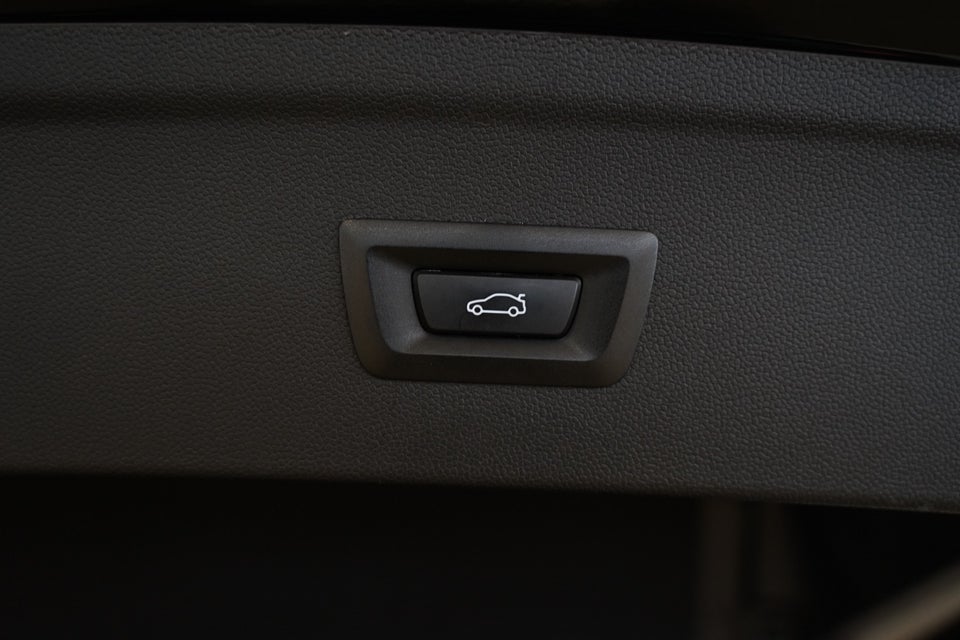 BMW iX xDrive40 Fully Charged Sport 5d