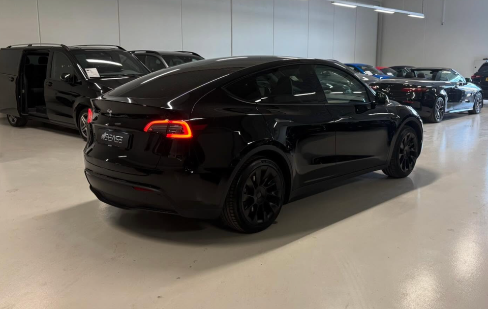 Tesla Model Y RWD 5d