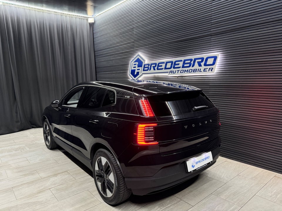 Volvo EX30 Standard Range Core 5d