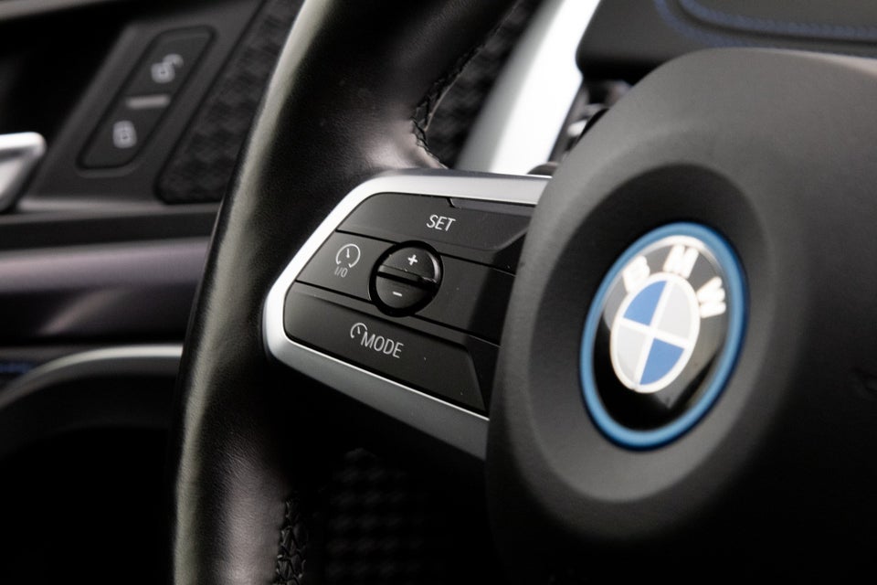 BMW iX1 xDrive30 M-Sport 5d