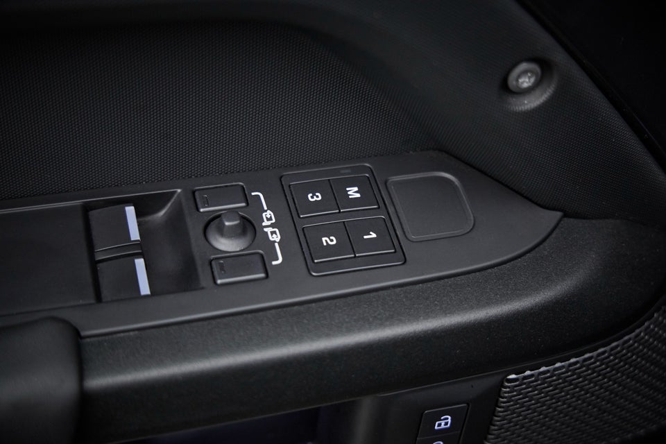Land Rover Defender 90 5,0 P525 aut. 3d