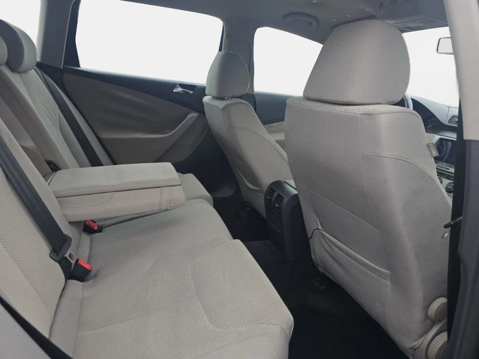 VW Passat 2,0 TDi 170 Comfortline Variant DSG 5d