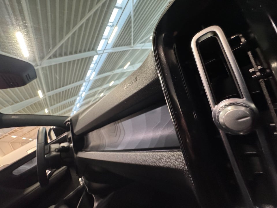 Volvo XC40 ReCharge Extended Range Plus 5d