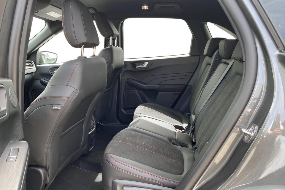 Ford Kuga 2,5 HEV ST-Line X CVT 5d