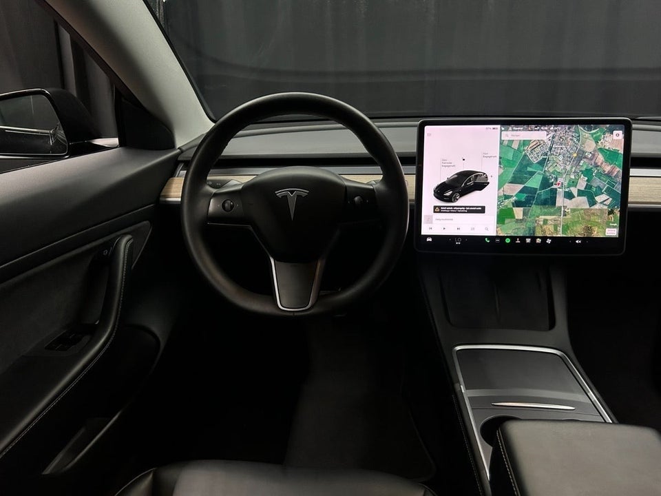 Tesla Model 3 Long Range AWD 4d
