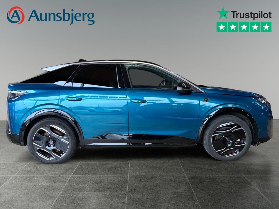 Peugeot e-3008 77 GT Pack 5d