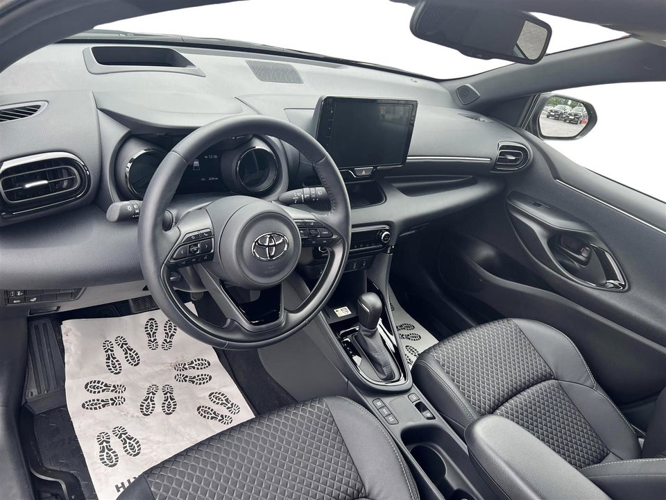 Toyota Yaris 1,5 Hybrid Style e-CVT 5d