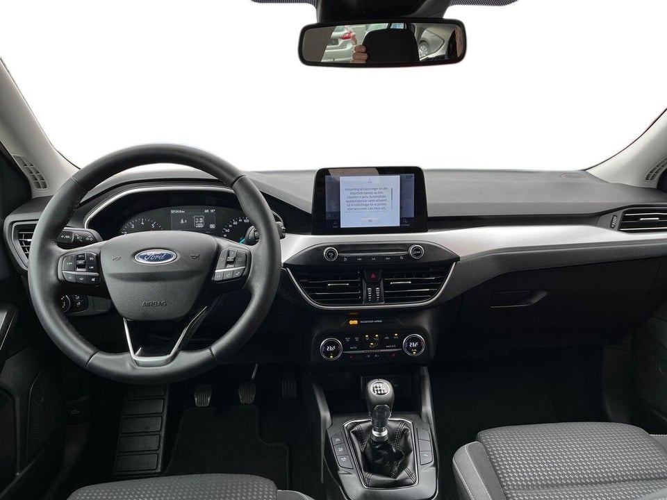 Ford Focus 1,0 EcoBoost mHEV Connected stc. 5d