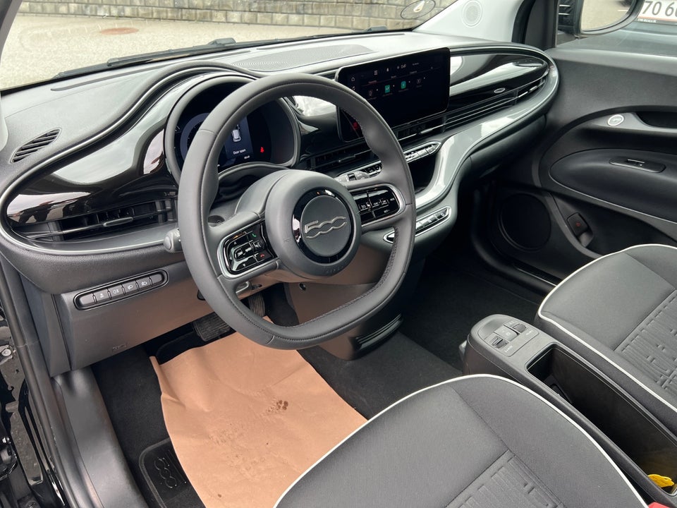 Fiat 500e 42 Icon Cabrio 2d