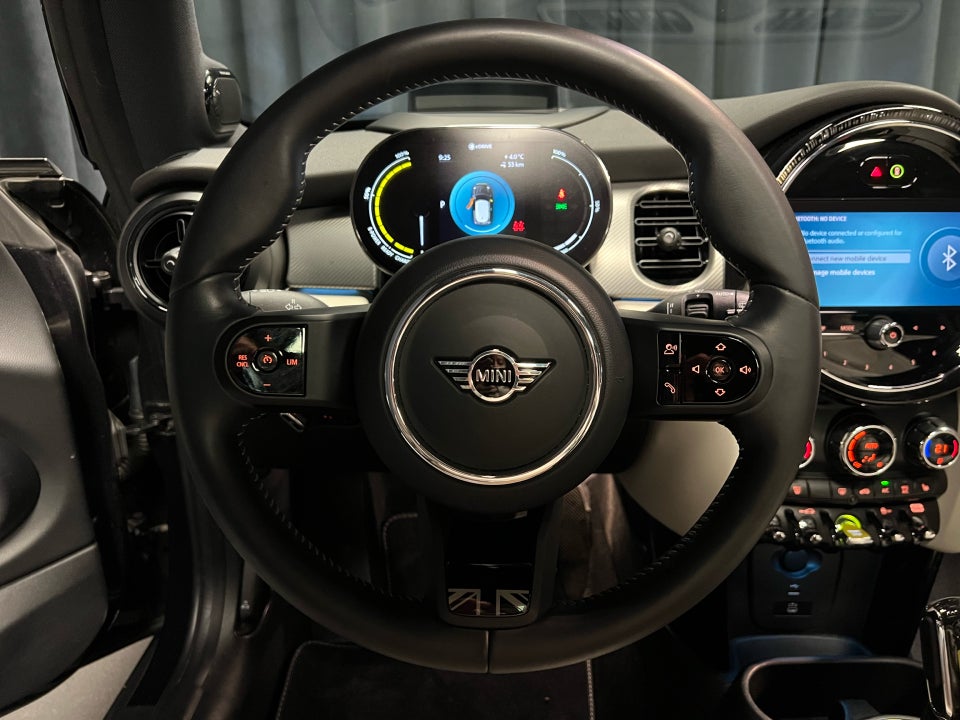 MINI Cooper SE Yours Trim 3d