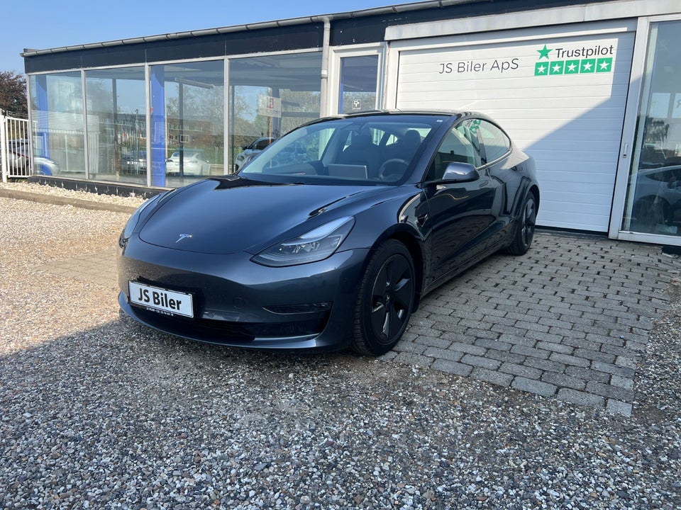 Tesla Model 3 Long Range AWD 4d