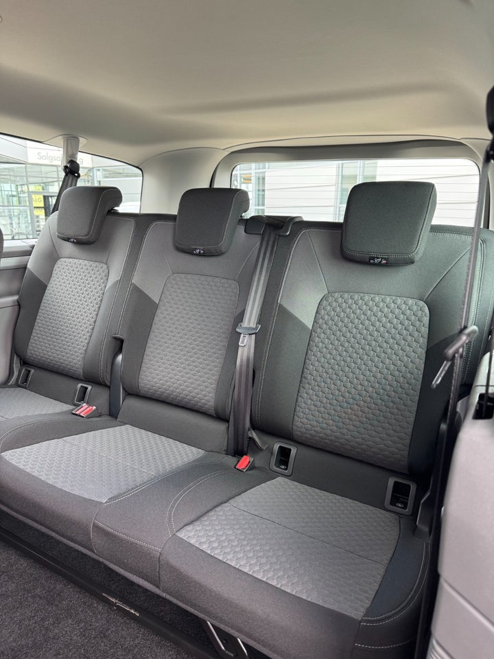 VW e-Caravelle 71 Life LWB