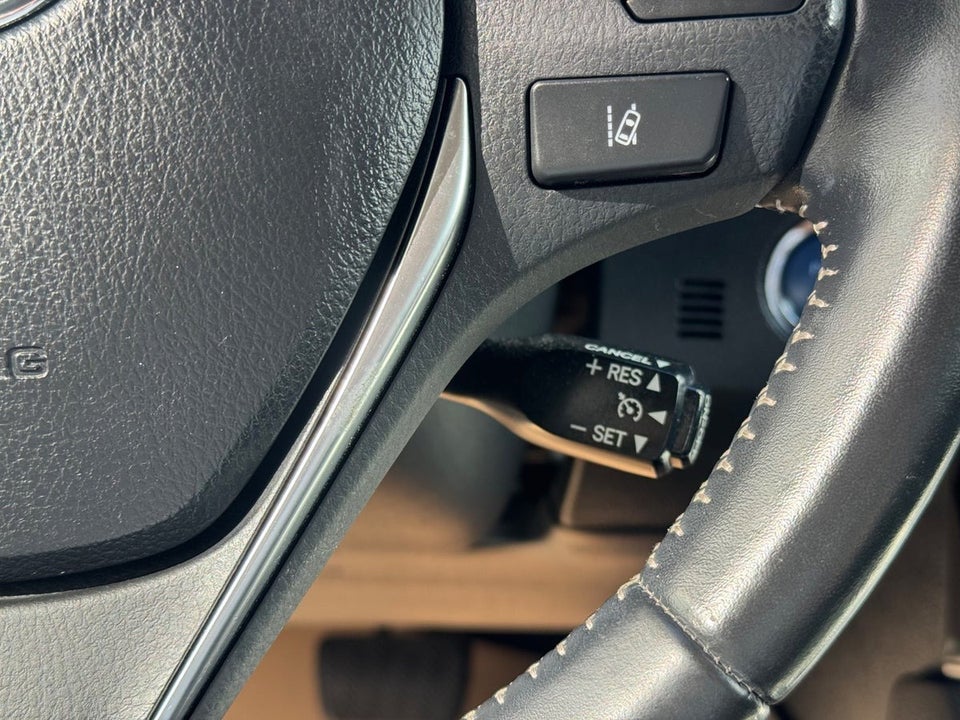 Toyota Auris 1,8 Hybrid H2 Comfort Touring Sports CVT 5d