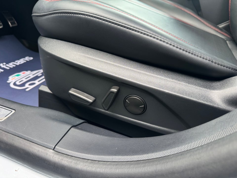Ford Mustang Mach-E 91 Extended Range AWD 5d