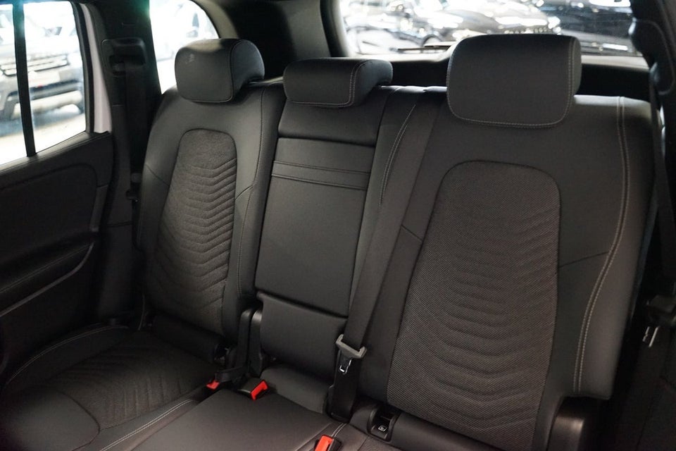 Mercedes EQB300 Progressive Advance 4Matic 5d