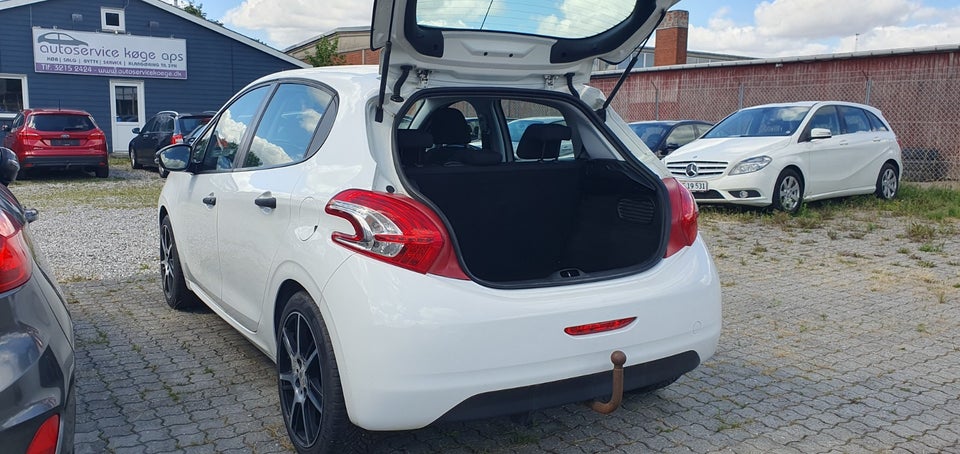 Peugeot 208 1,0 VTi Access 5d
