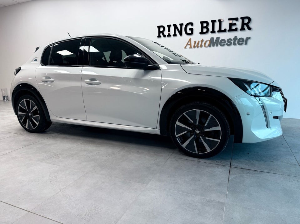 Peugeot e-208 50 GT 5d