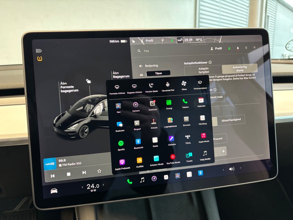 Tesla Model 3 Long Range AWD 4d