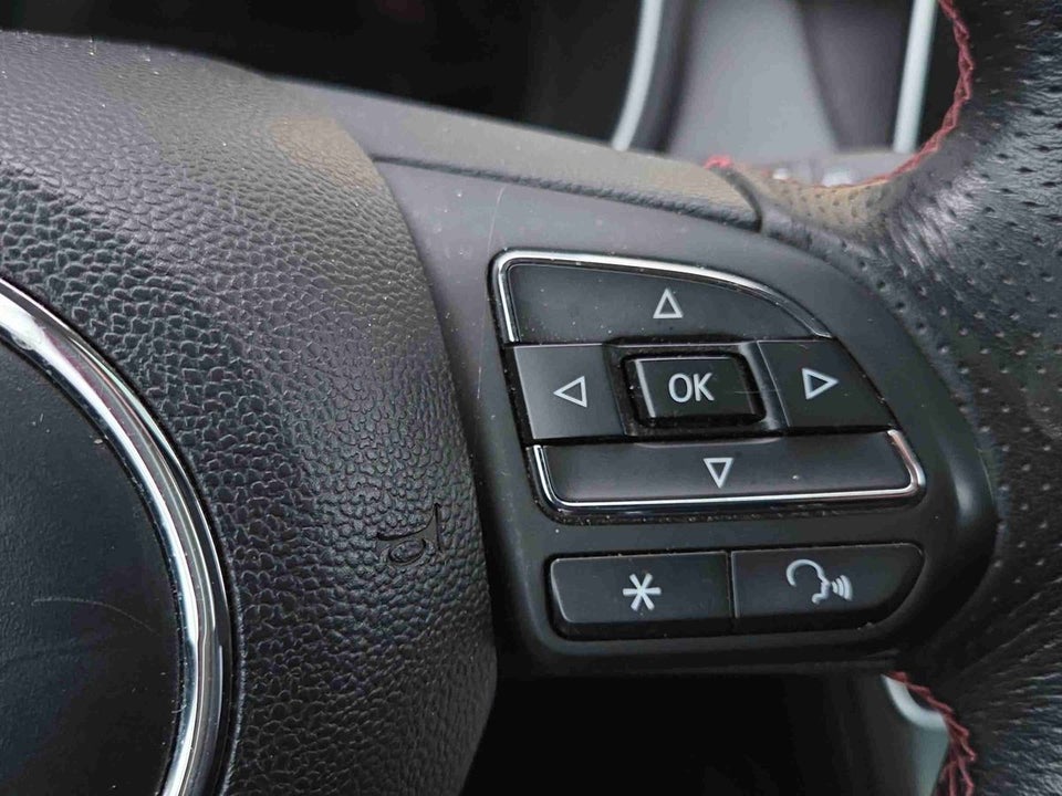 MG EHS 1,5 PHEV Luxury 5d