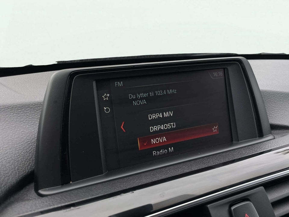 BMW 320i 2,0 Touring aut. 5d