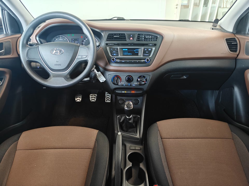 Hyundai i20 Active Cross 1,4 CRDi 90 Trend 5d