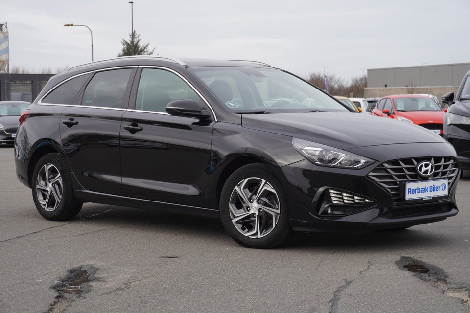 Hyundai i30 1,0 T-GDi Essential stc. DCT 5d