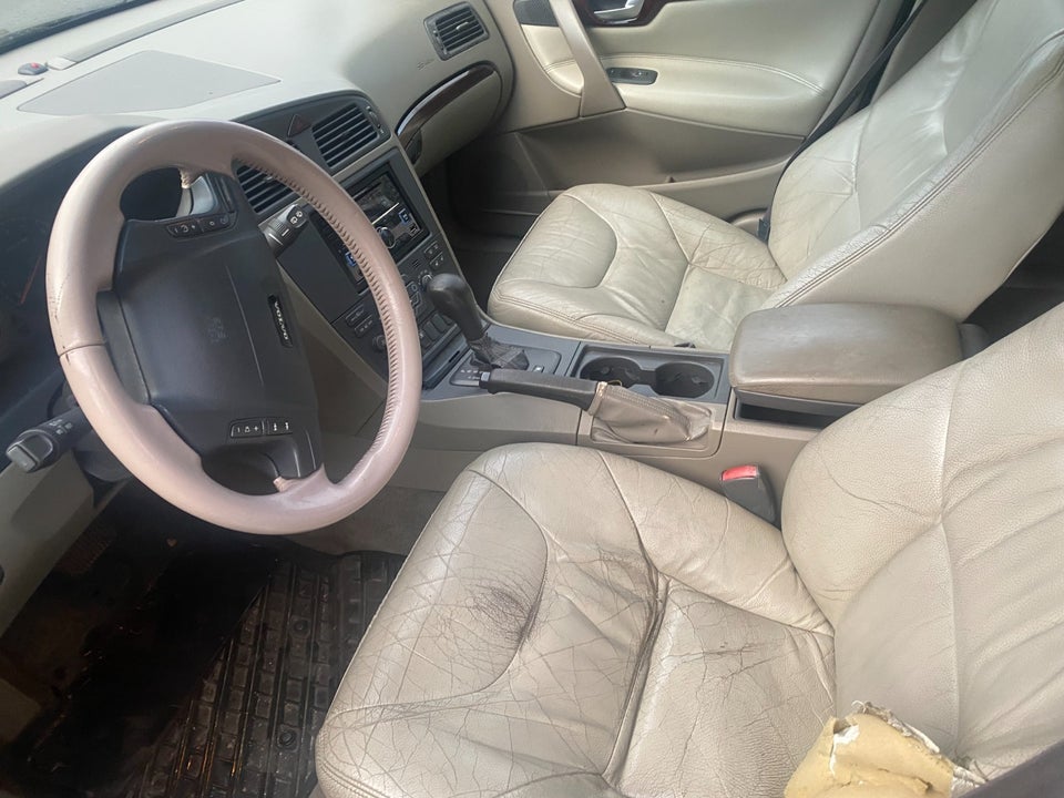 Volvo V70 2,4 T 200 aut. 5d