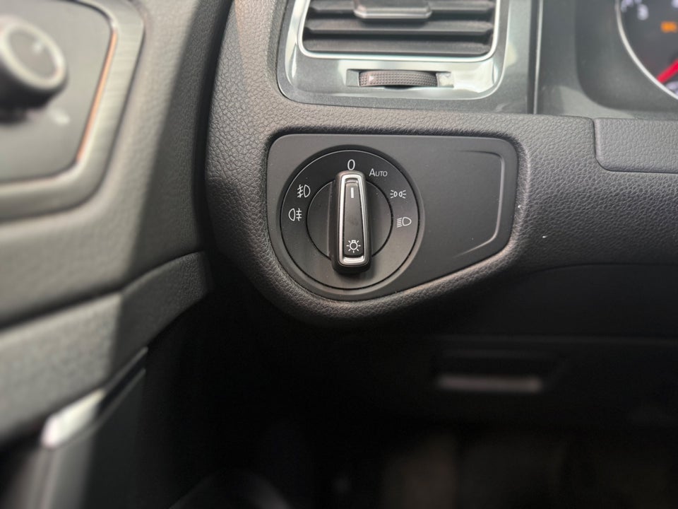 VW Golf VII 1,5 TSi 130 Comfortline Variant DSG 5d