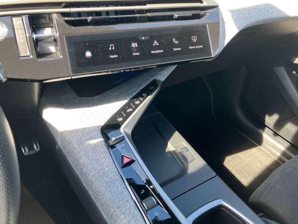 Peugeot e-5008 77 GT 7prs 5d