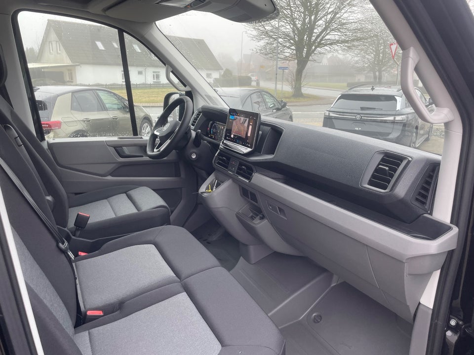 VW Crafter 35 2,0 TDi 177 Comfort Kassevogn L3H2 aut.