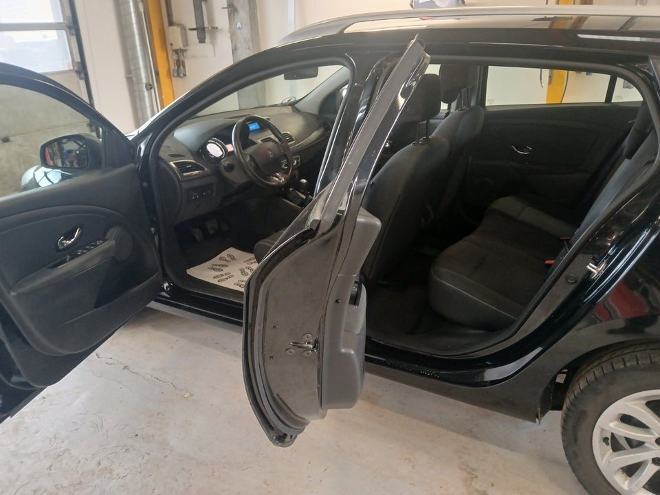 Renault Megane III 1,2 TCe 115 Dynamique Sport Tourer 5d