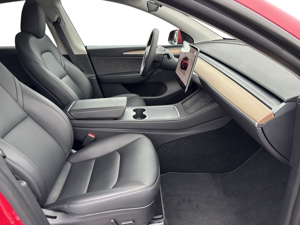 Tesla Model Y Long Range AWD 5d