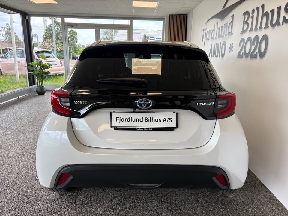 Toyota Yaris 1,5 Hybrid H3 e-CVT 5d